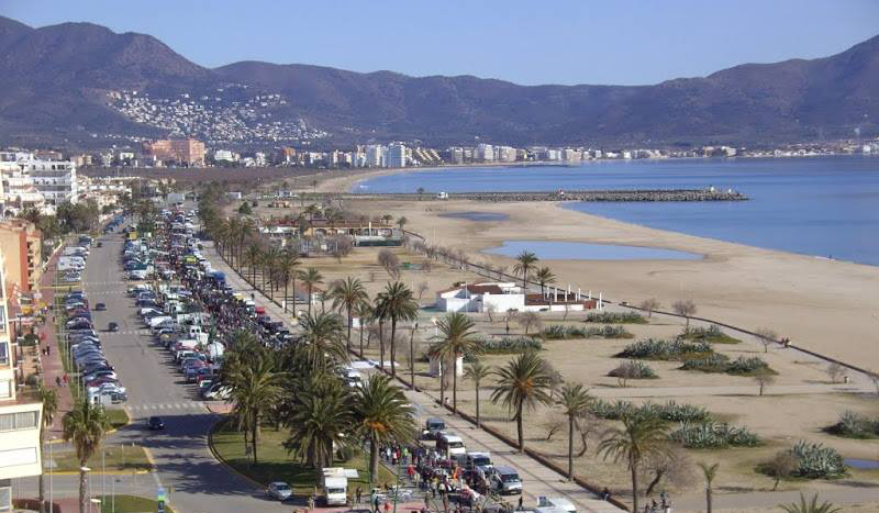 Marché hebdomadaire Empuriabrava